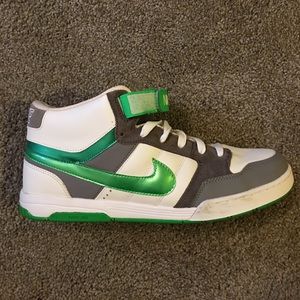 Nike 6.0 Mids. Size 12